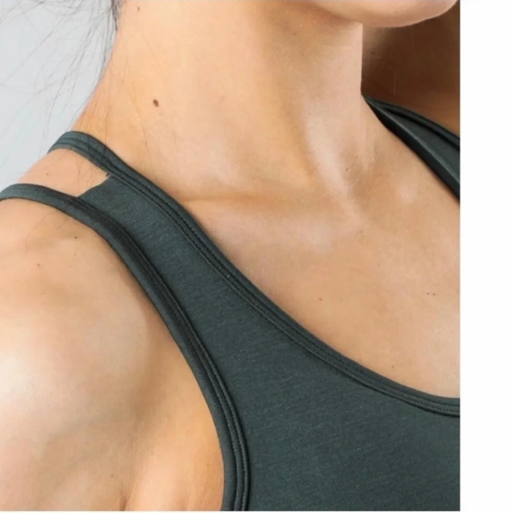 Alphalete Revival Sports Bra - Urban Chic Women’s XS - Picture 4 of 9